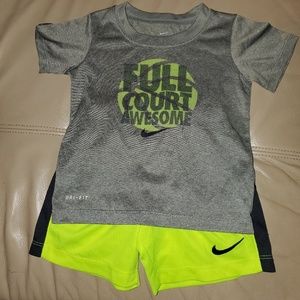 🌟🌟 SOLD 🌟🌟Nike Dri-Fit Short Set